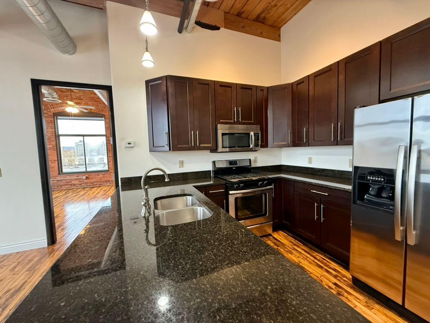 421 Broad Street – photo 3