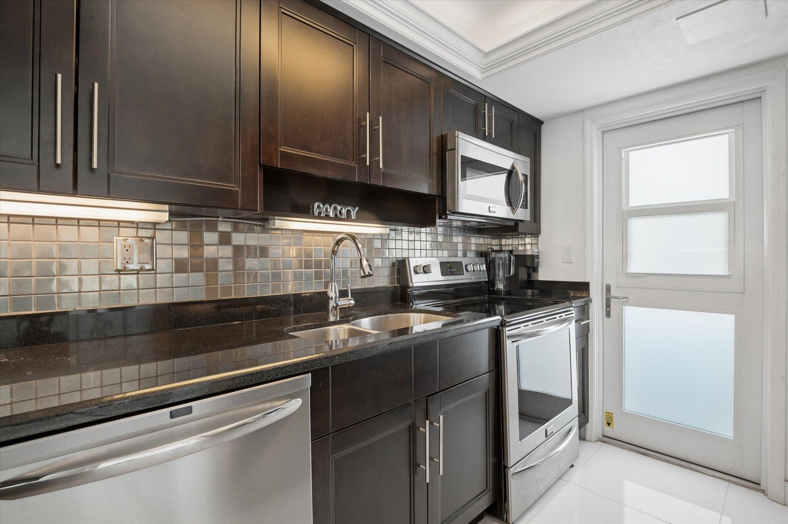 333 Northeast 21St Avenue – photo 3