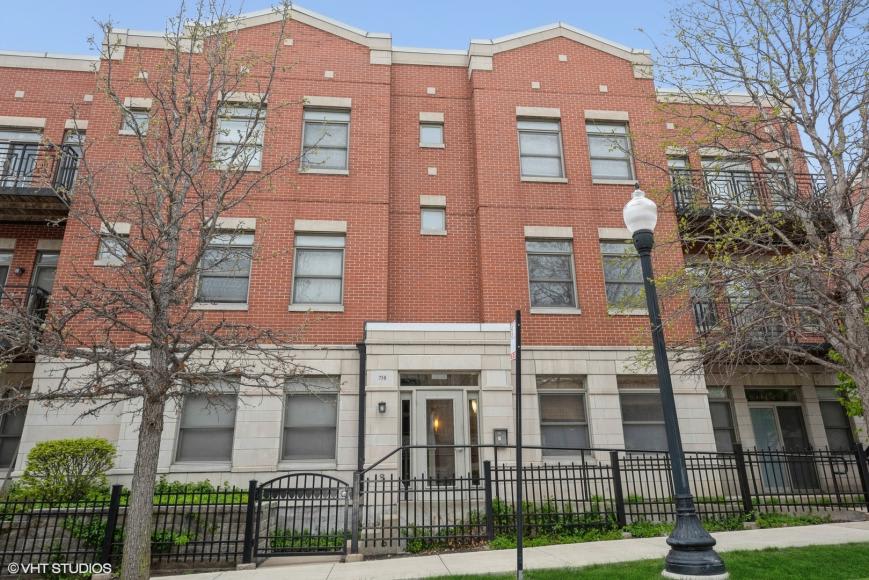 758 West 15th St. – photo 1