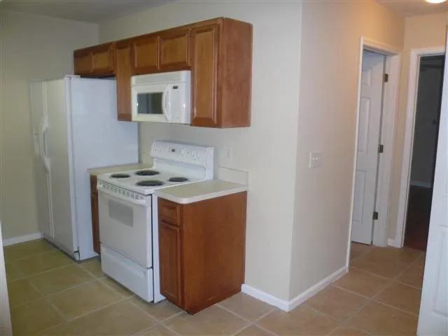 2525 Hartsfield Road Unit # 27 – photo 2