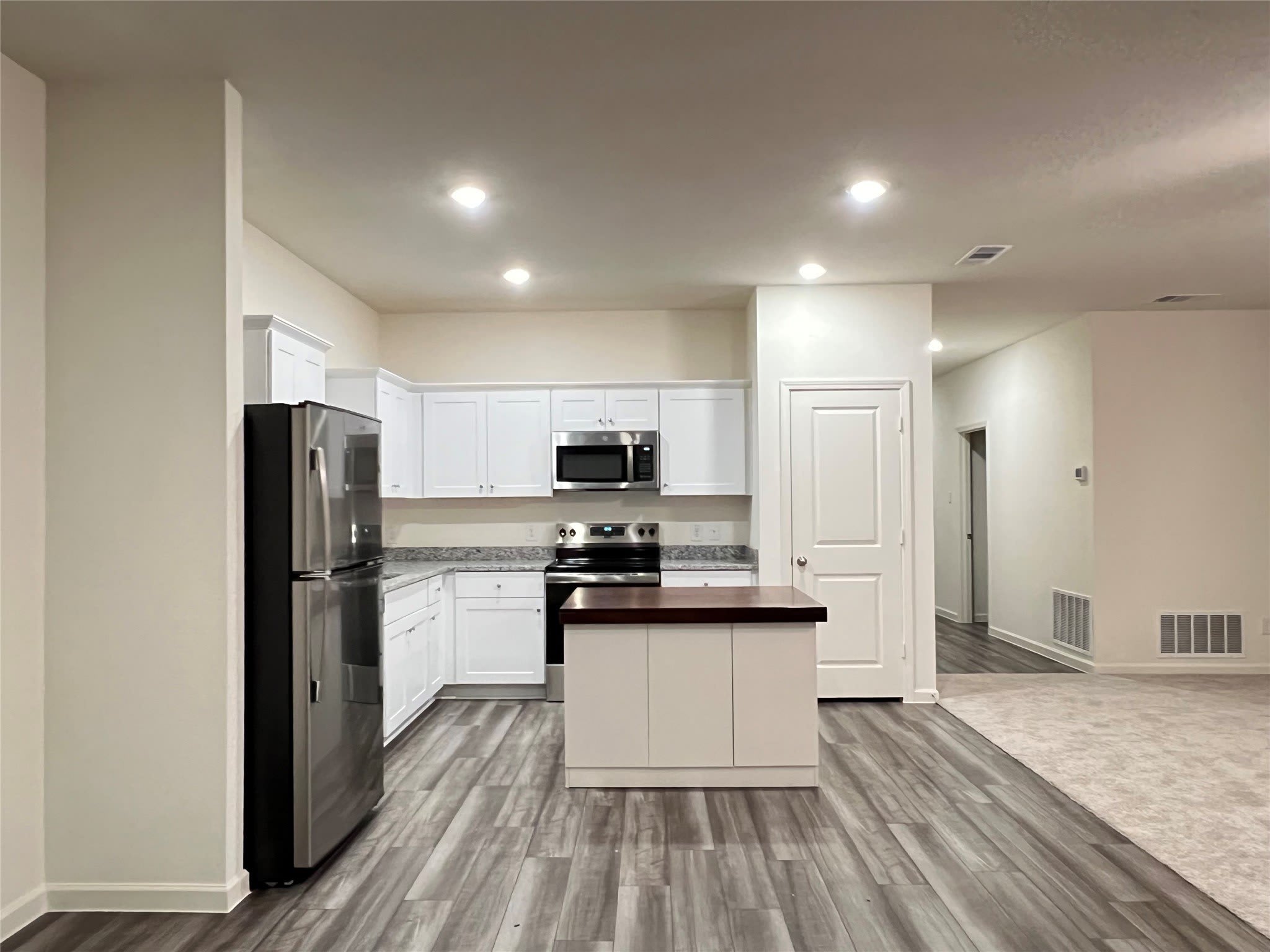 902 Lexington Lane – photo 2