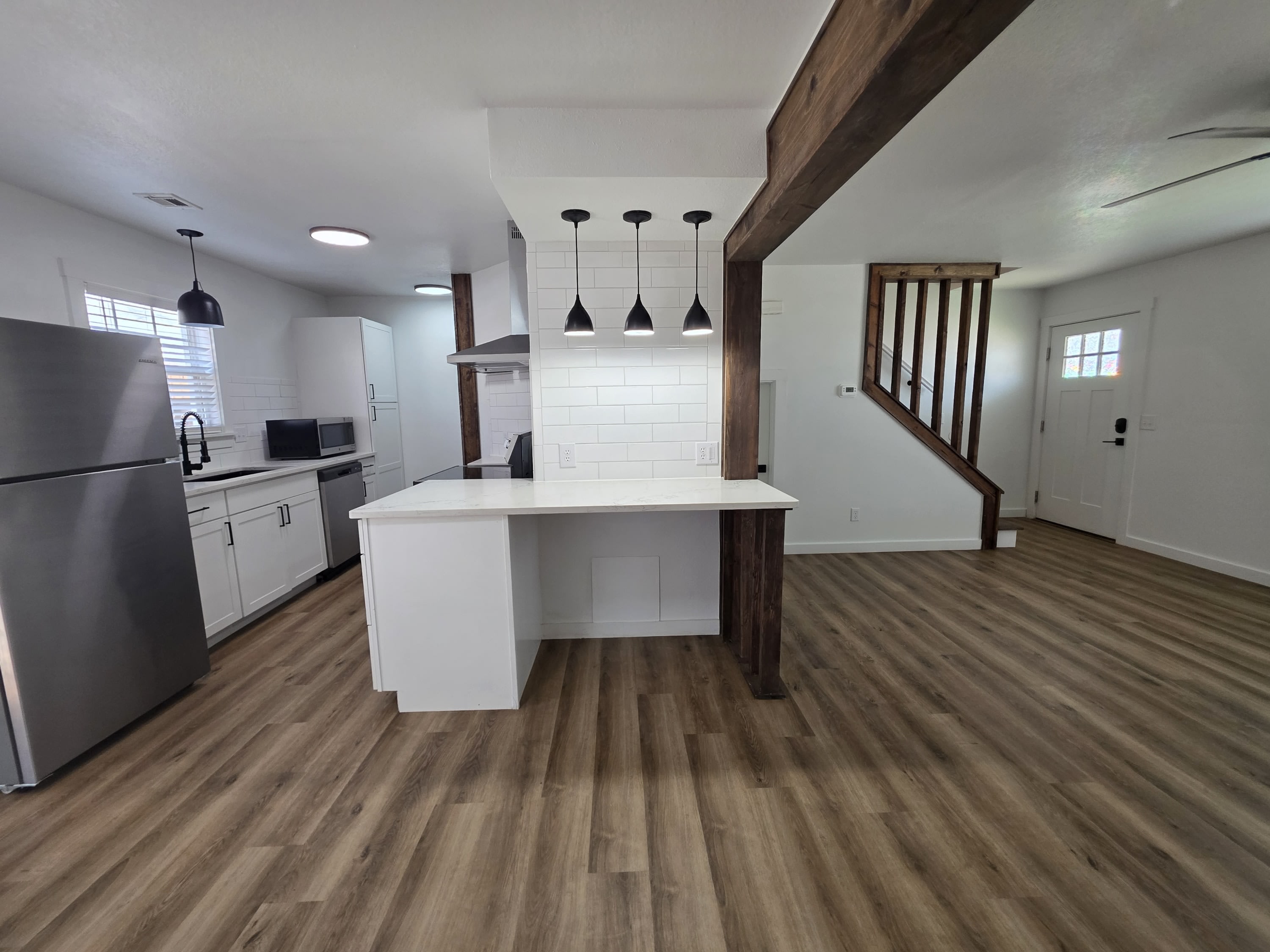 2404 Southeast Jayel Terrace 3 – photo 2