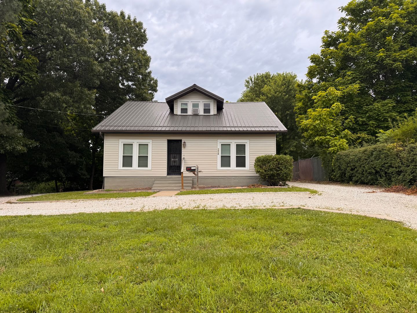 1215 Southwest Blvd – photo 1