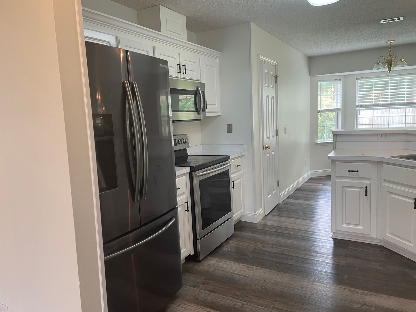 3/2 with spacious backyard! – photo 5