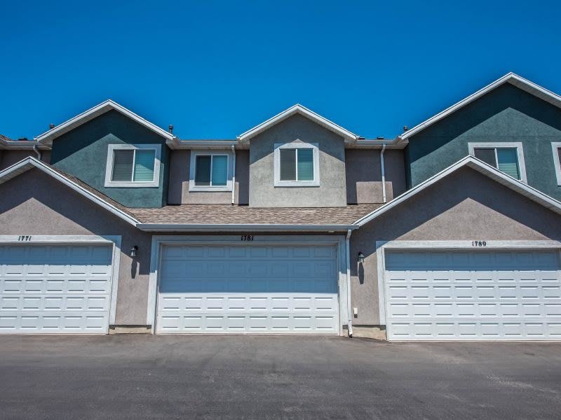 Greyhawk Townhomes – photo 2