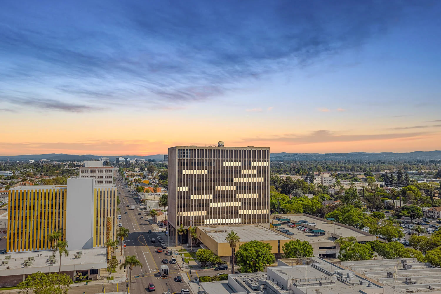 888 on Main Apartments – photo 5