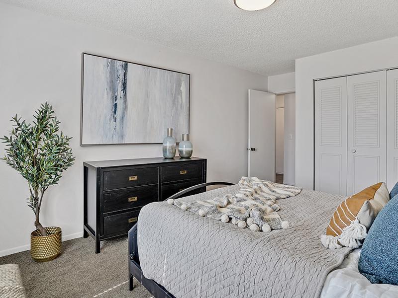 Mid Central Apartments – photo 4