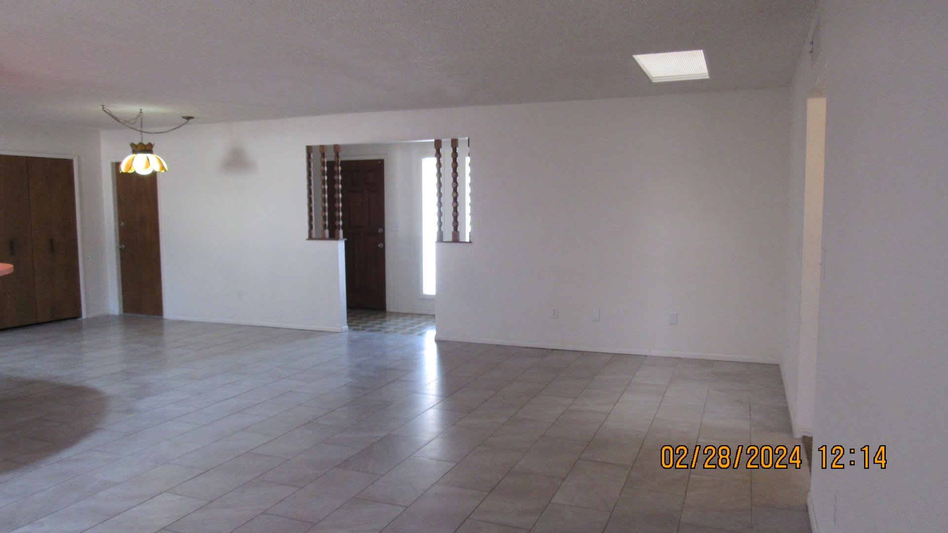 3 bedroom 2 bath with Huge Fenced Yard – photo 5