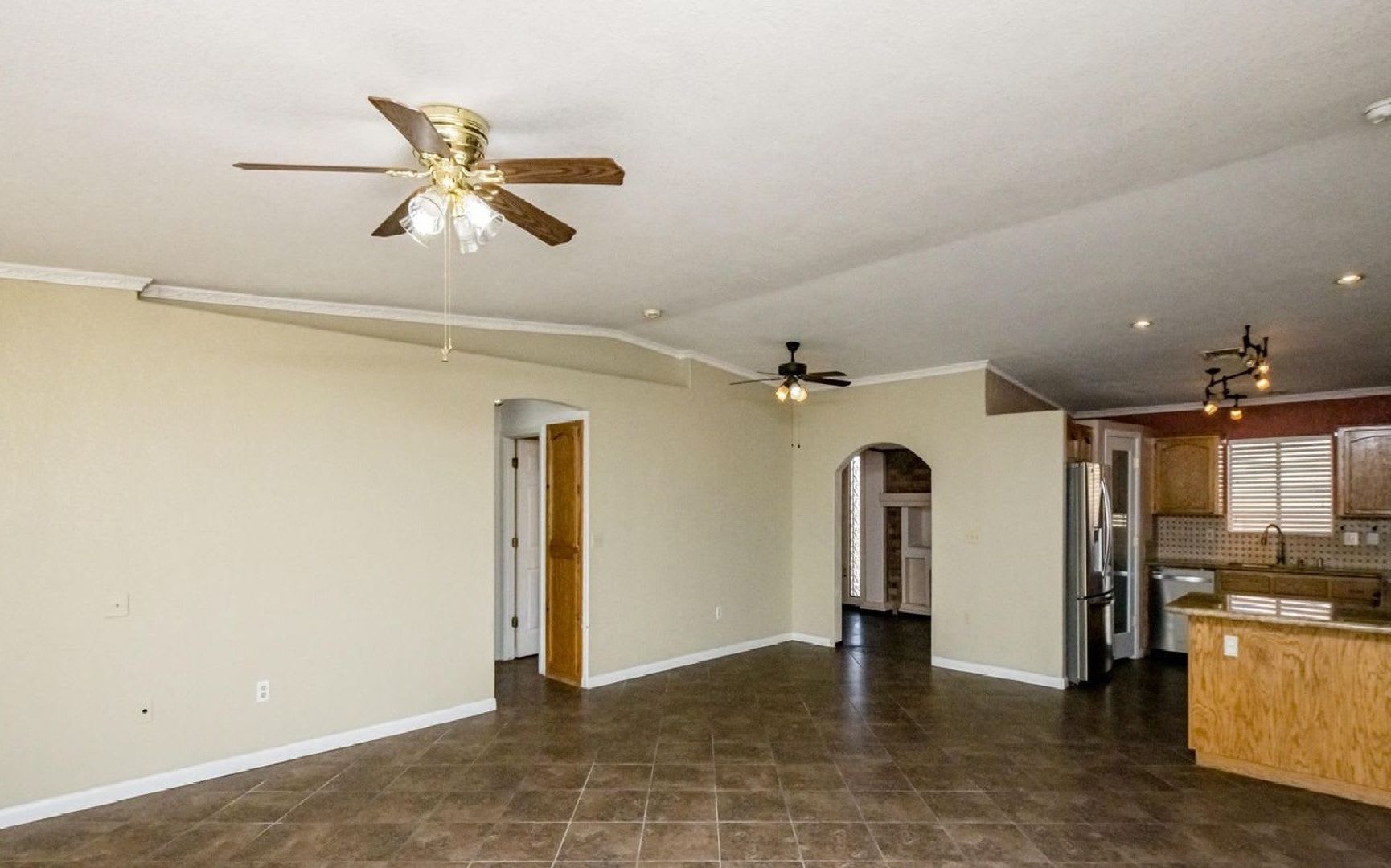 Pool Home with Side RV Parking – photo 3