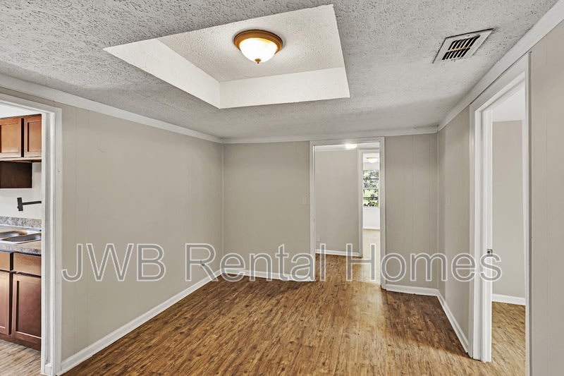 7957 Mattox Ave – photo 3
