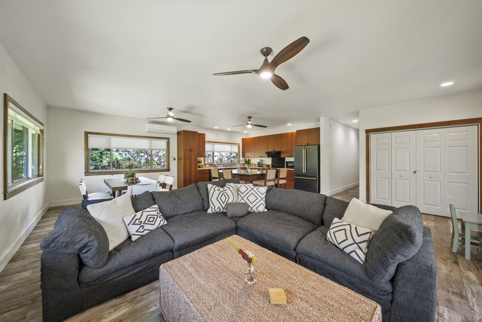 Tropical 4BR Gated Retreat w/ Sauna, Walk to Velzyland Beach – photo 2