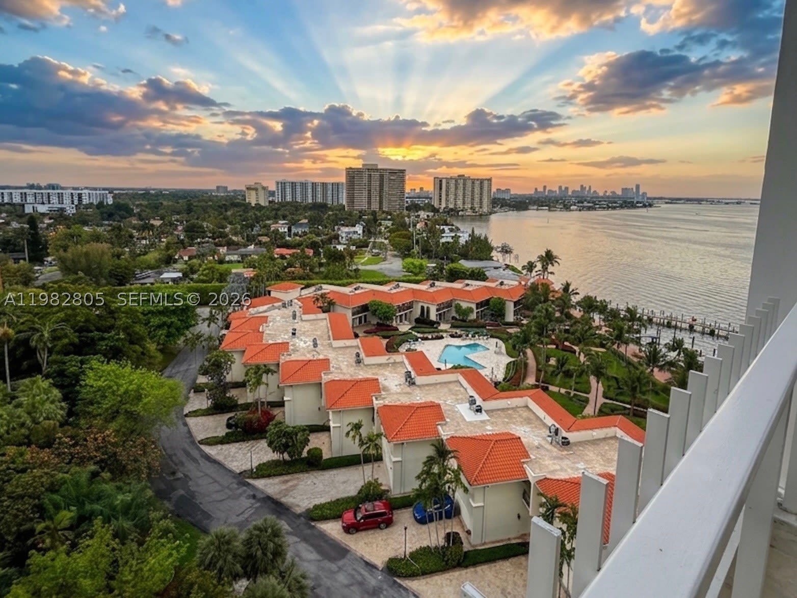 4000 Towerside Ter – photo 4