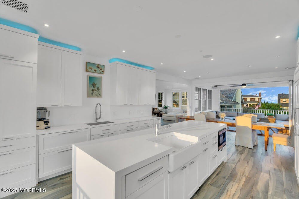 985 Ocean Avenue – photo 2