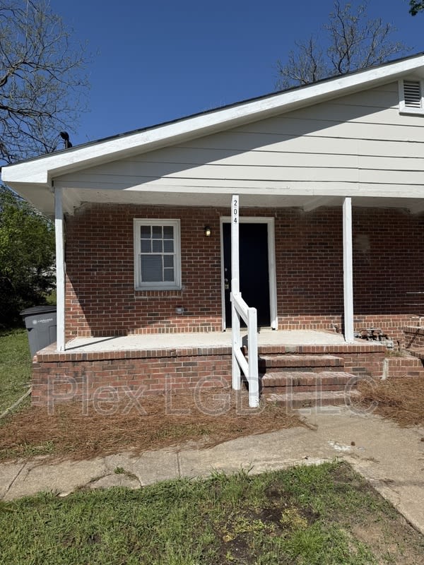 202 Burr Street – photo 1