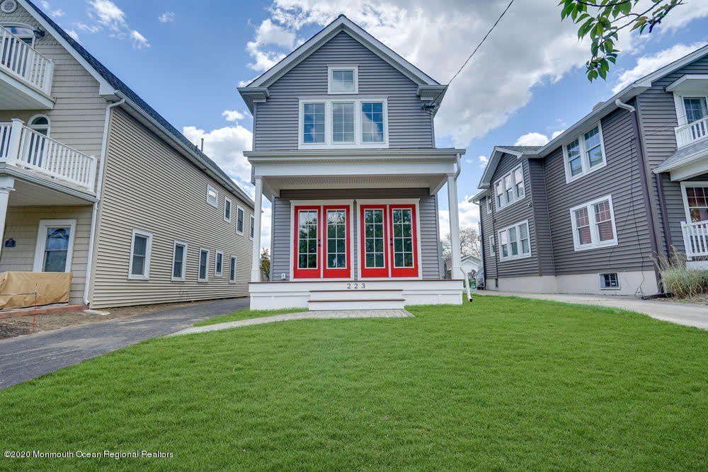 223 16th Avenue – photo 1