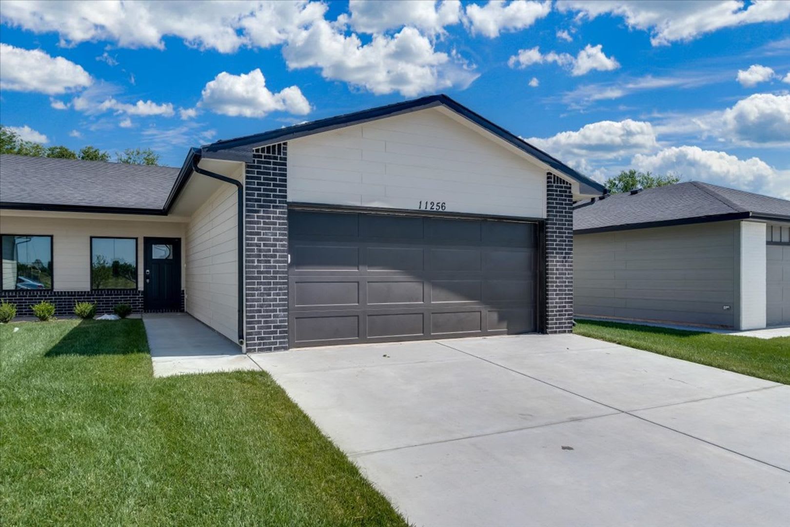 Rate Drop Save 100 Per Month Lease And Move In By September 1 2026 And Receive 100 Off Your Monthly Rent The Advertised Rental Rate Reflects The Discounted Amount Offer Subject To Availability And Applicable Lease Terms – photo 2