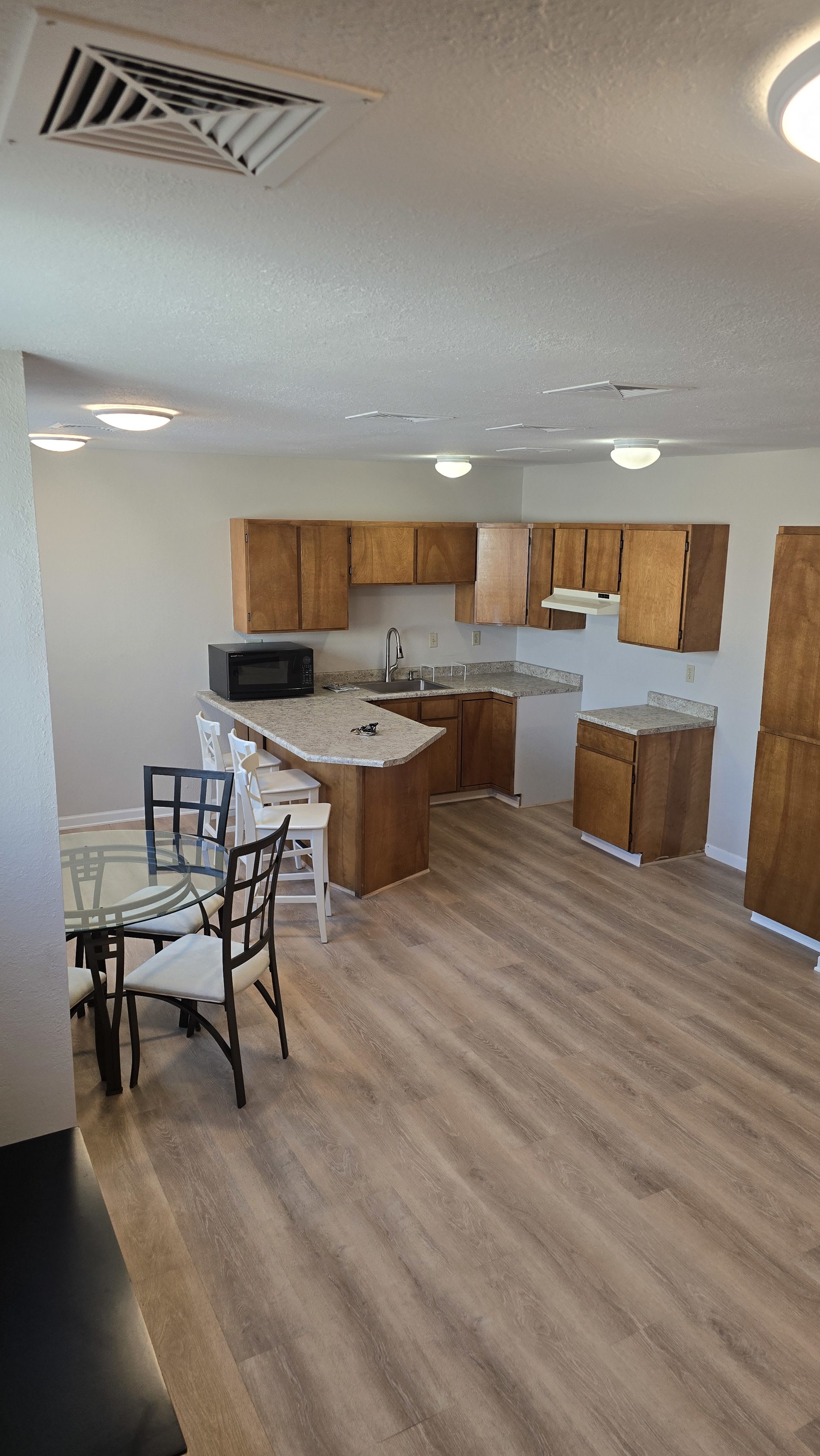 216 E Main St – photo 1