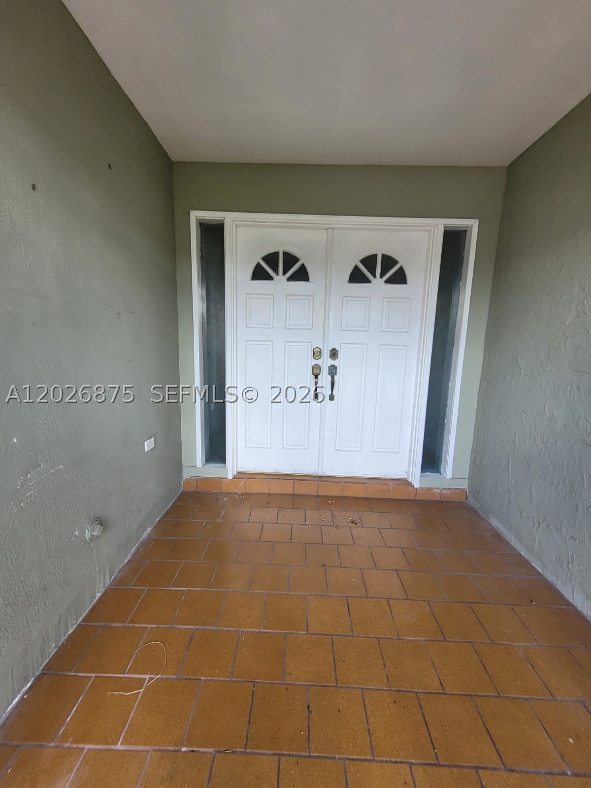 2438 SW 109th Ct – photo 2