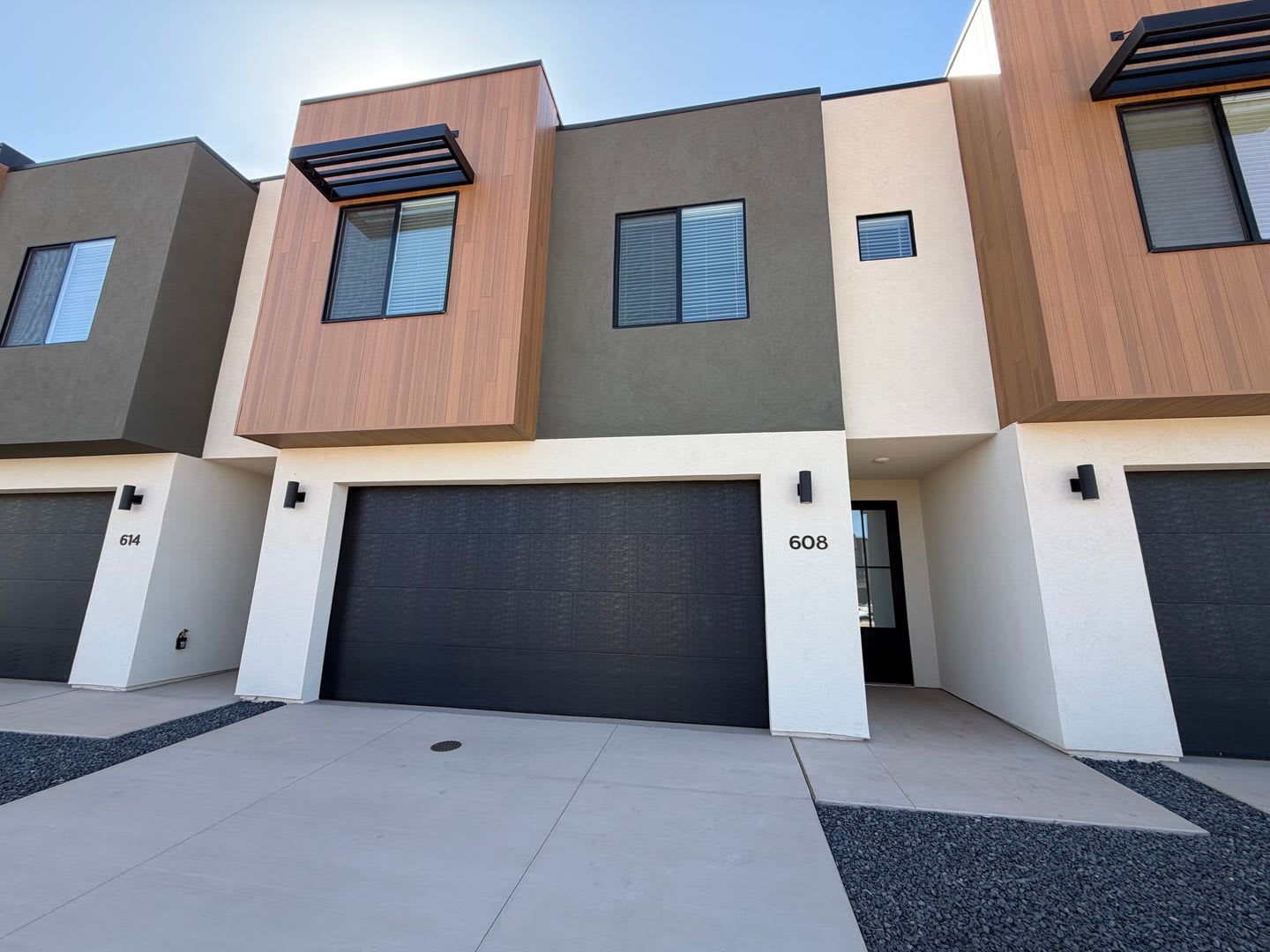 BRAND NEW TOWNHOME FOR RENT BY CRIMSON CLIFFS! – photo 2