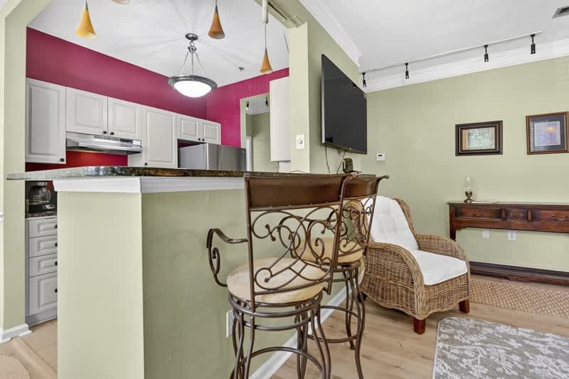1811 Chatelain Way – photo 4