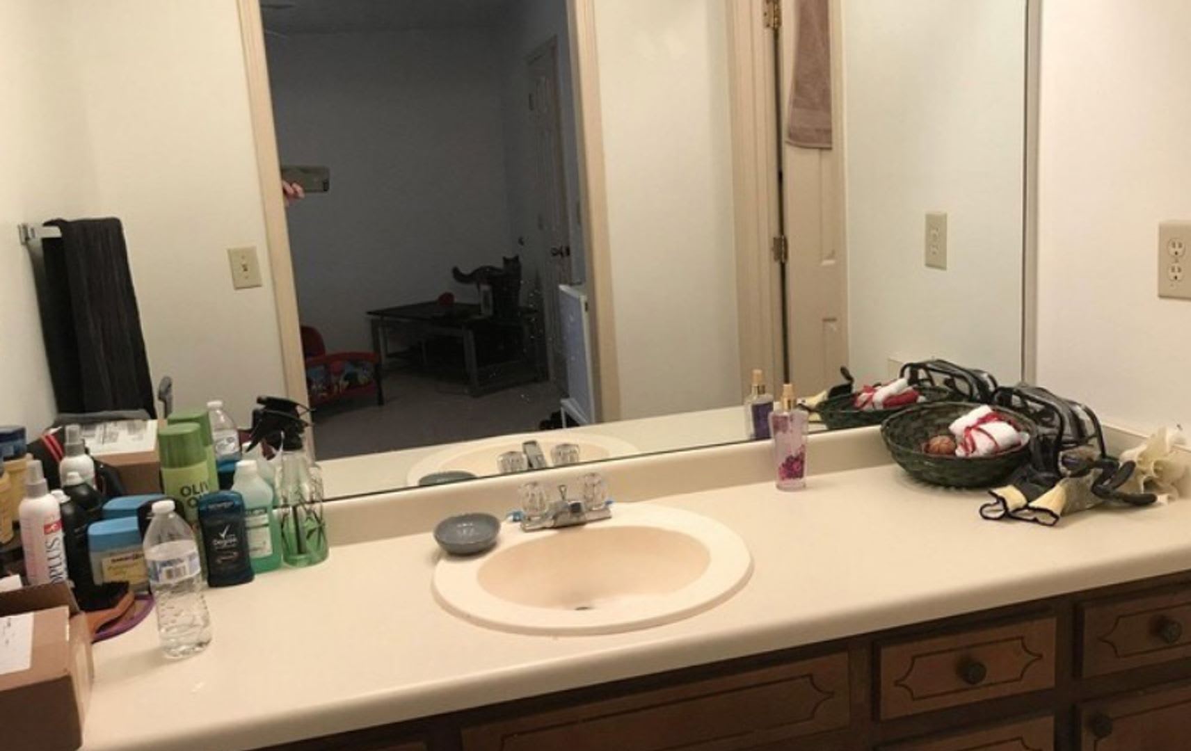 Room in 2 Bedroom Home at Patterson Cir – photo 5