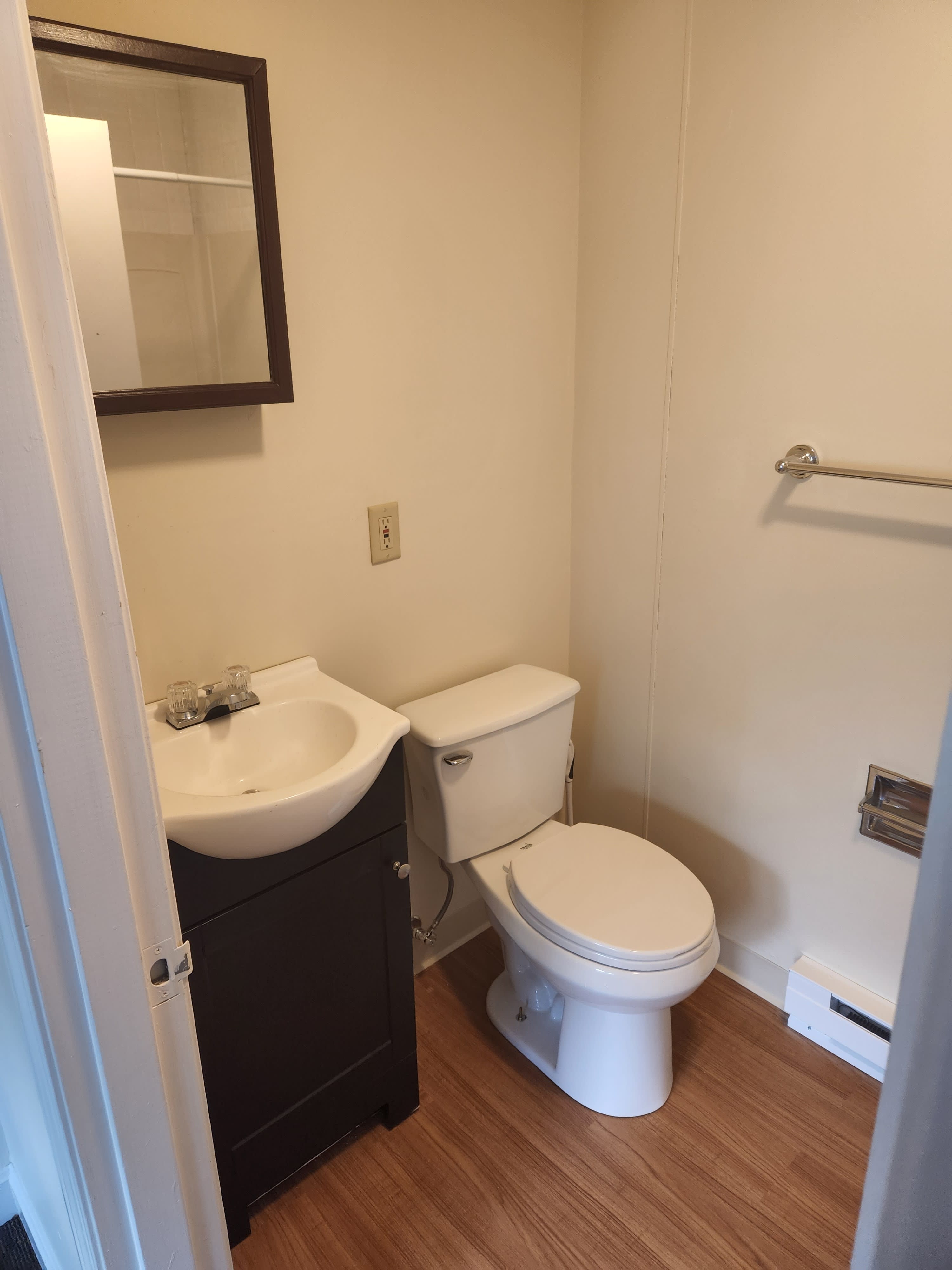 30 Forest Road – photo 1