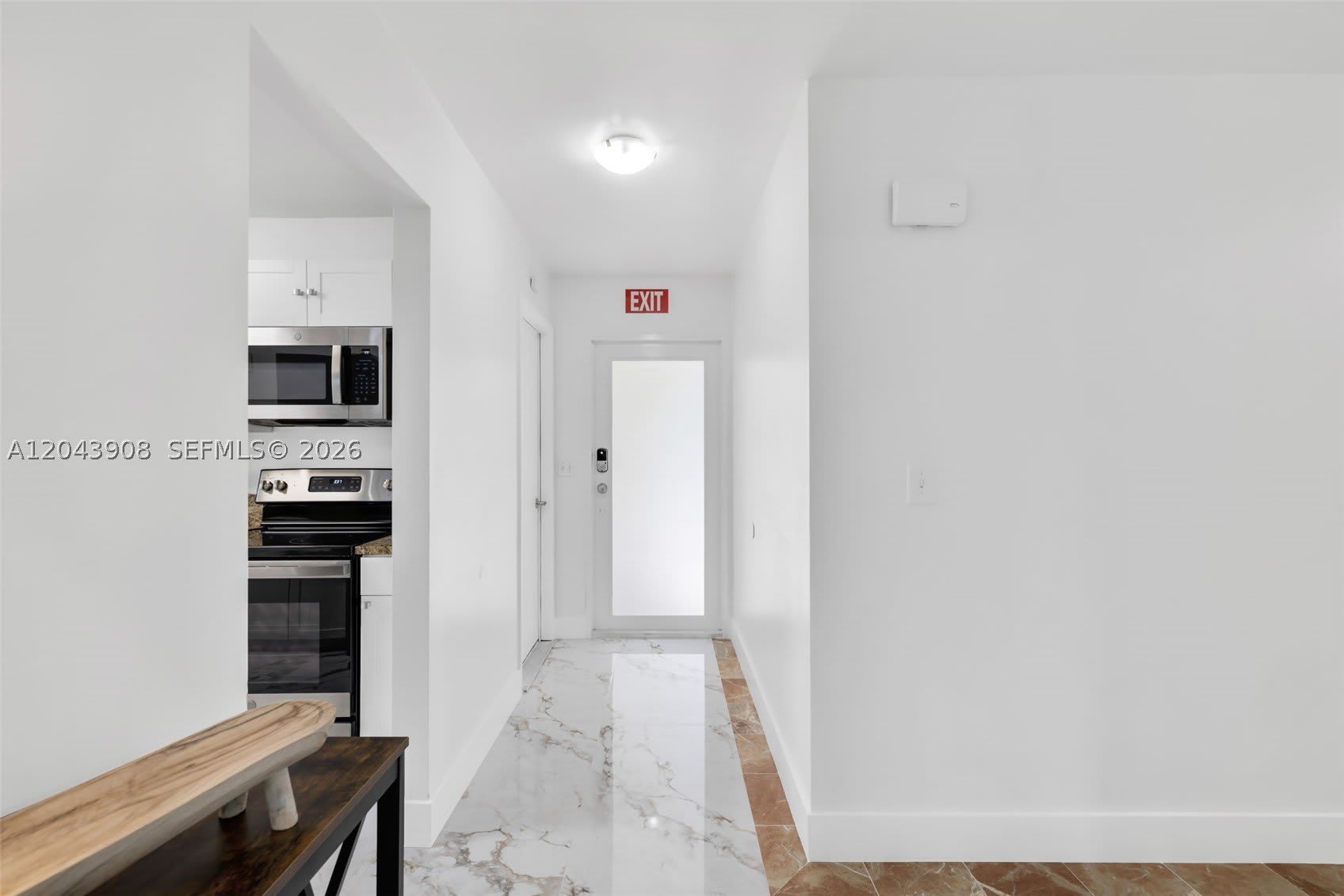 1318 Bayport Ave – photo 3