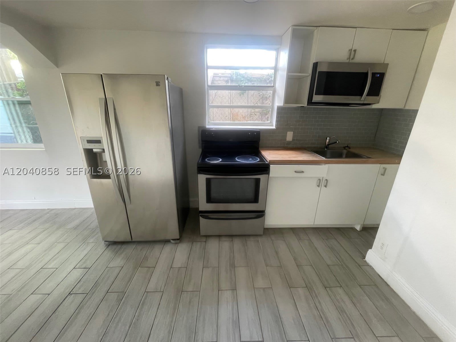 1865 NW 16th St – photo 3