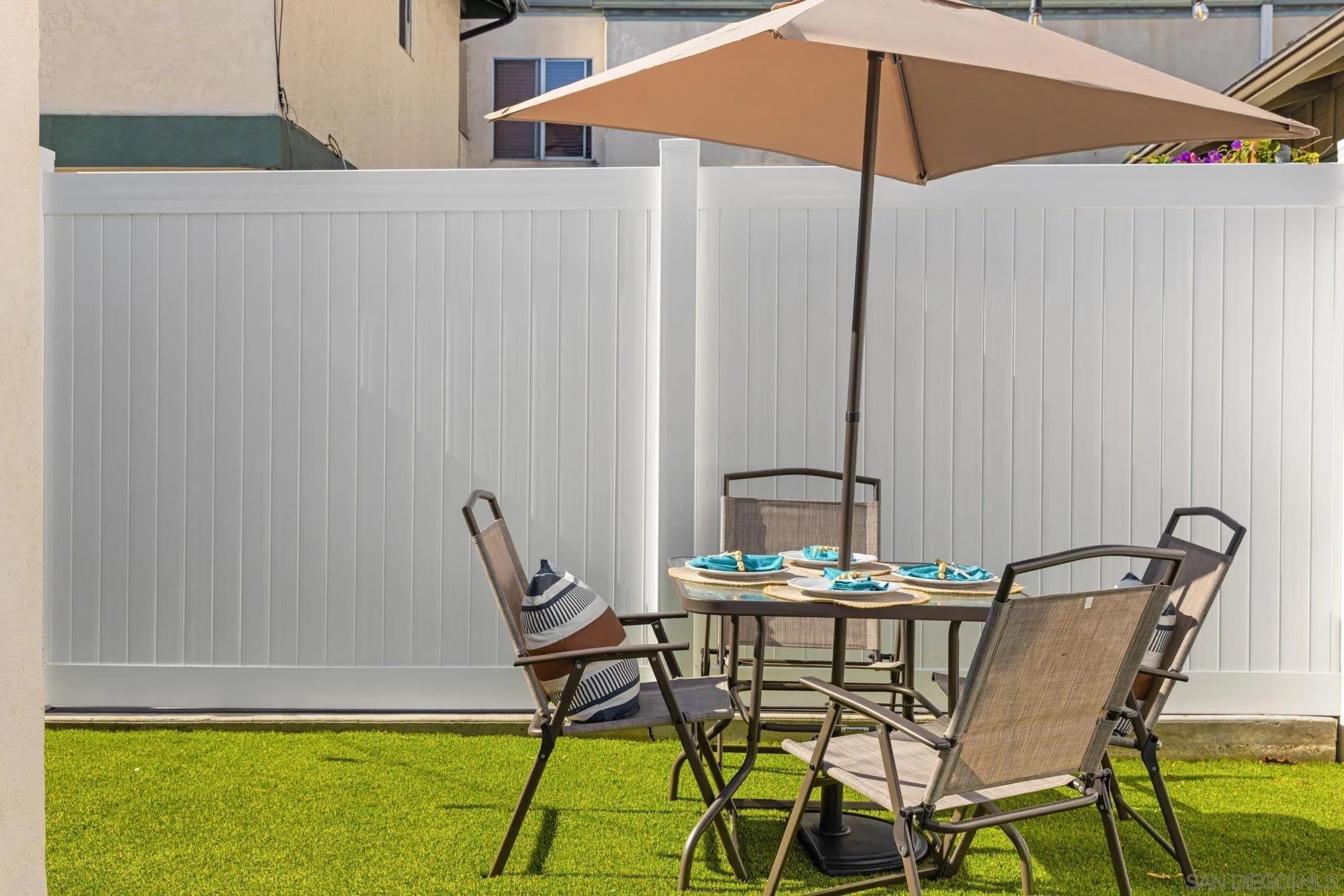 3060 POLK AVE – photo 5