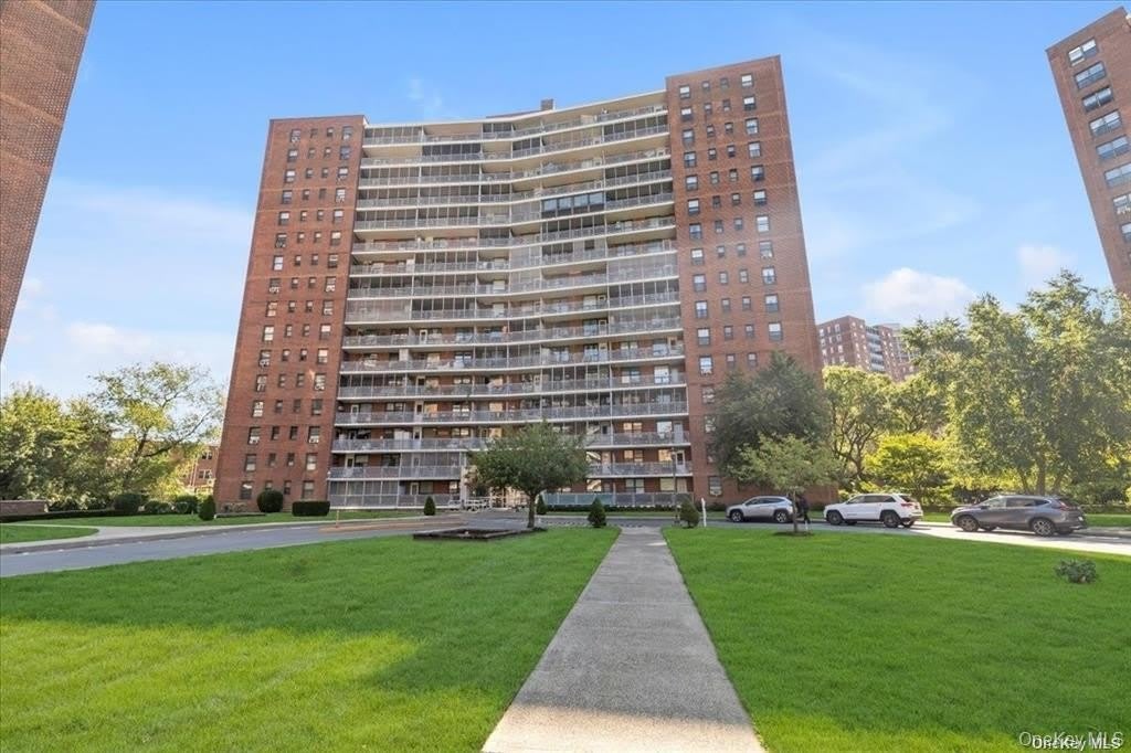 61-45 98 Street – photo 3