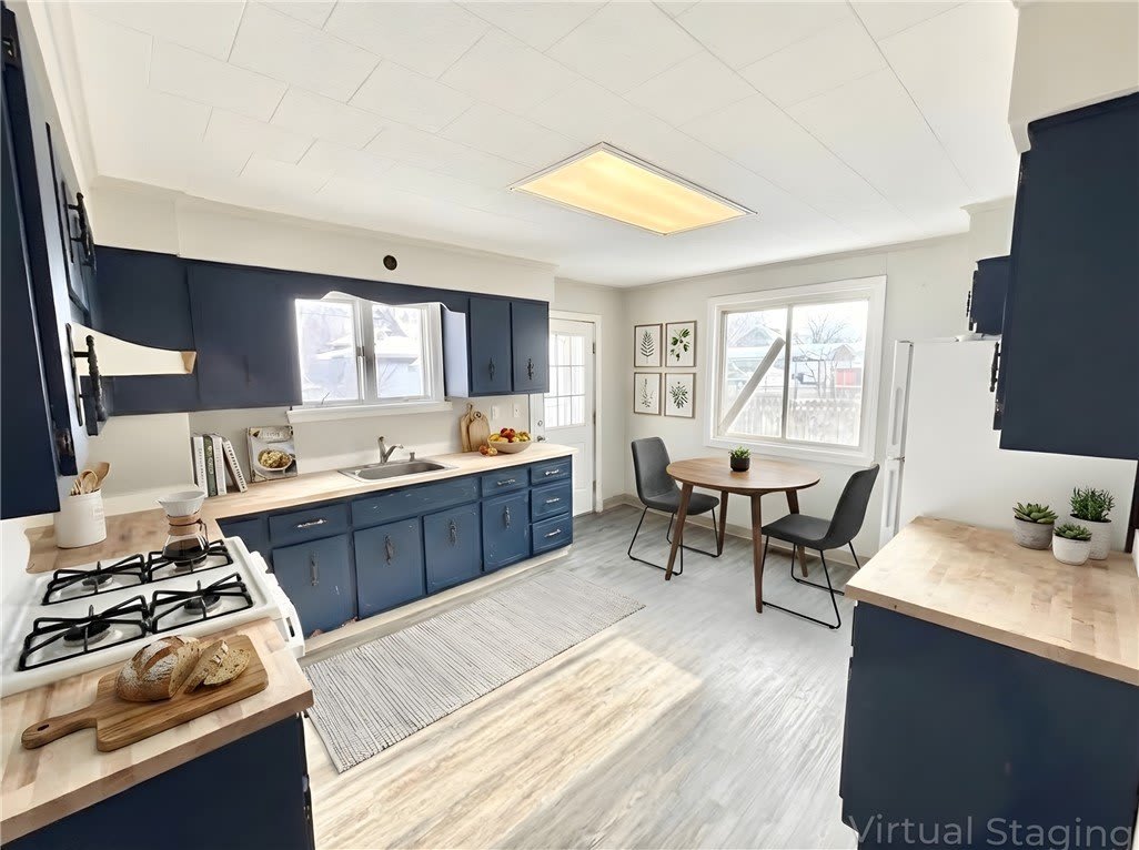 874 Vankirk St – photo 3
