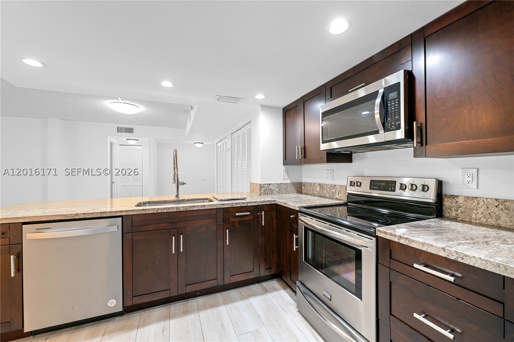 5201 Orduna Dr – photo 4