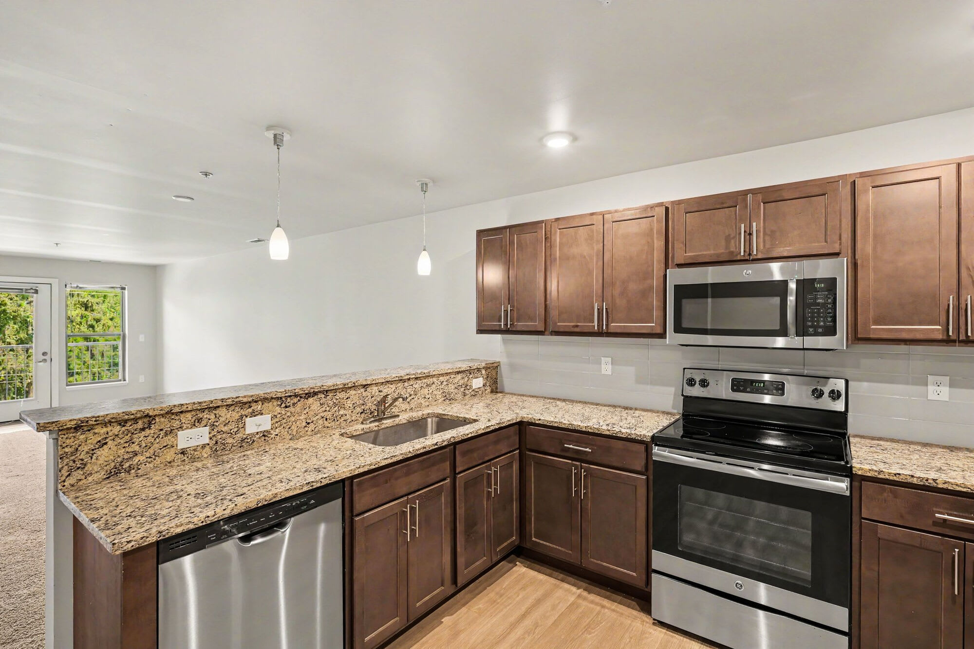 304 River Edge – photo 1