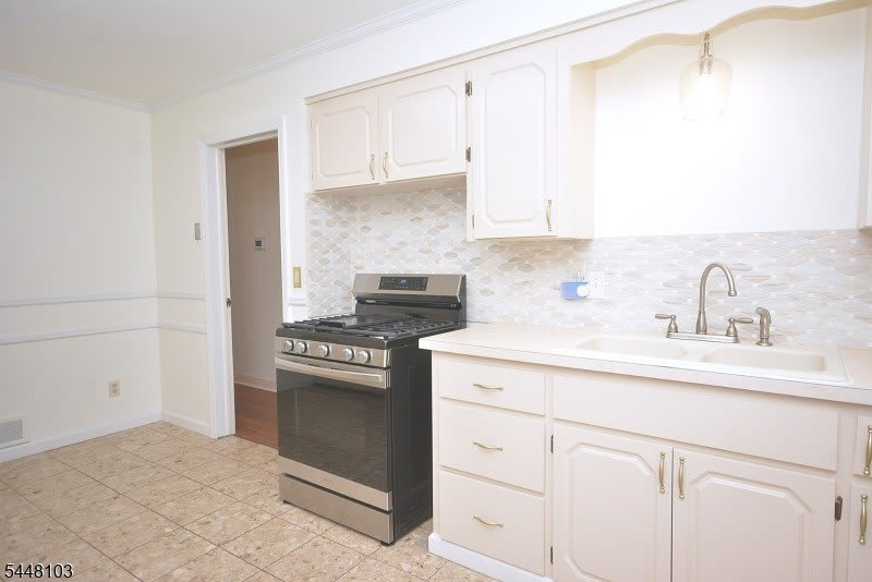 765 W 7Th St – photo 5