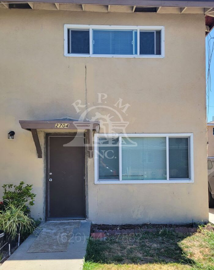2704 Humbert Avenue – photo 2