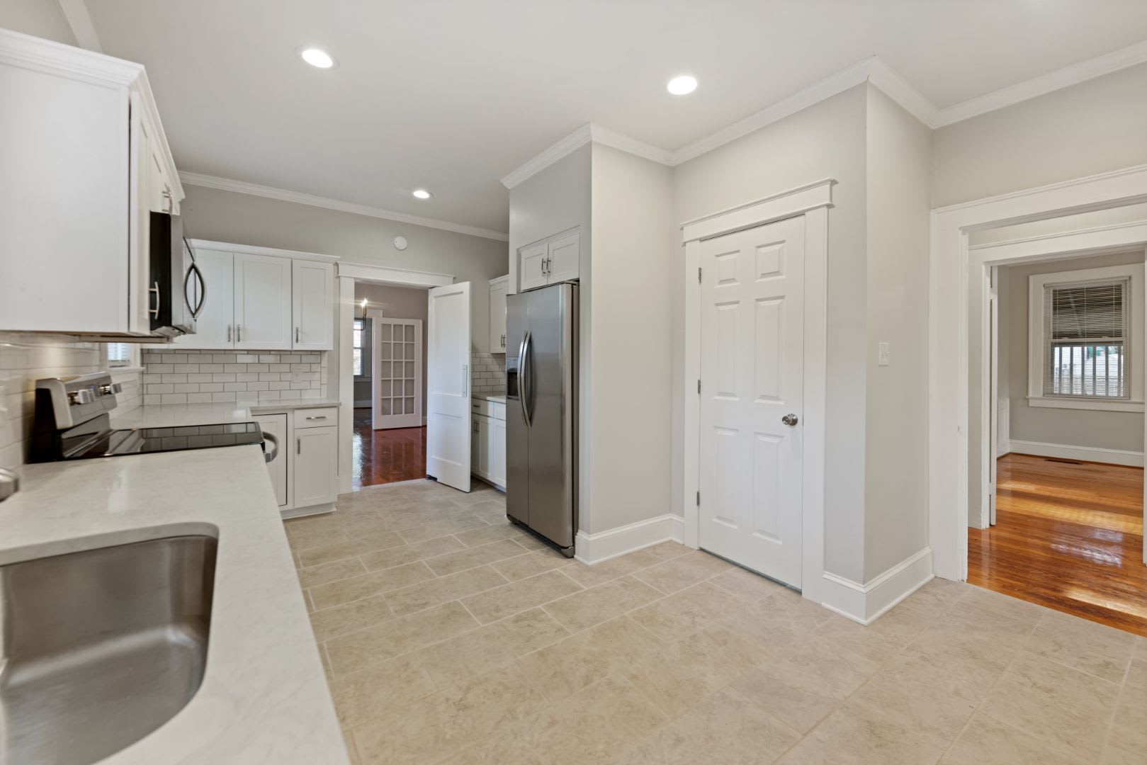 1015 S. Hawthorne Rd – photo 4