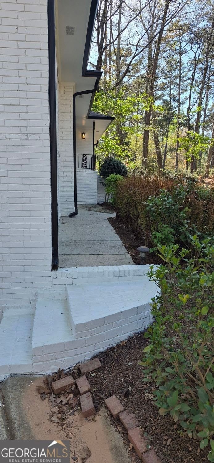 605 Dalrymple Road NE – photo 4