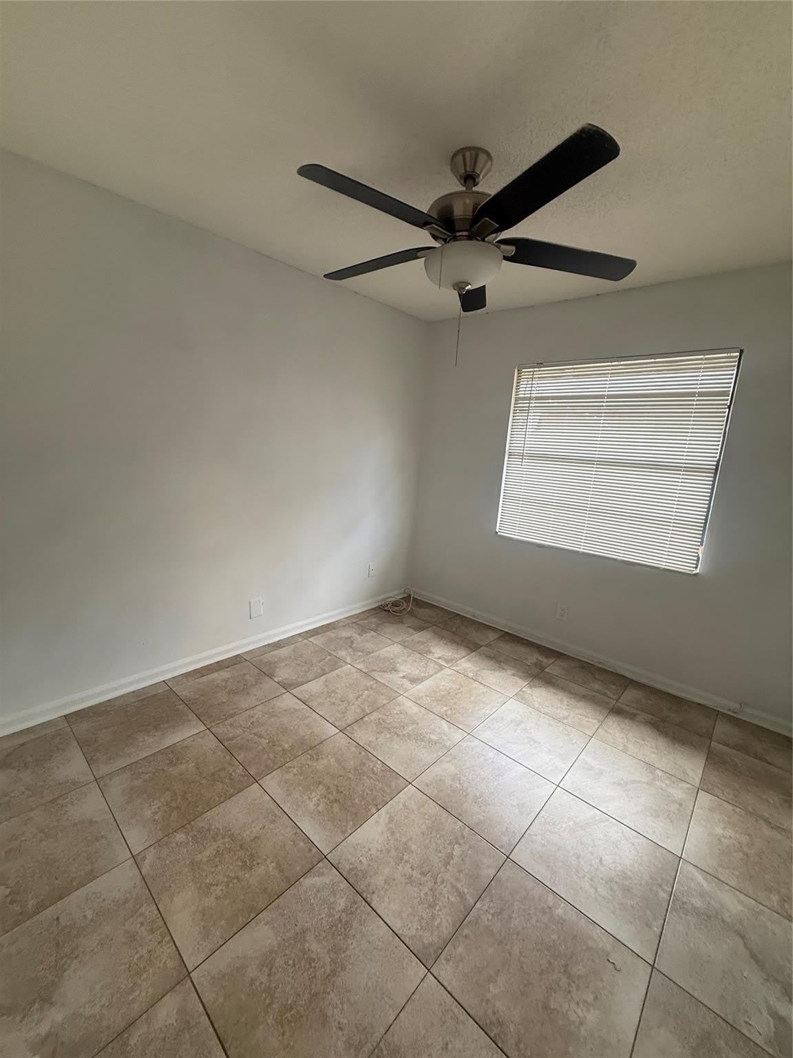 7427 SW 13th Street – photo 5