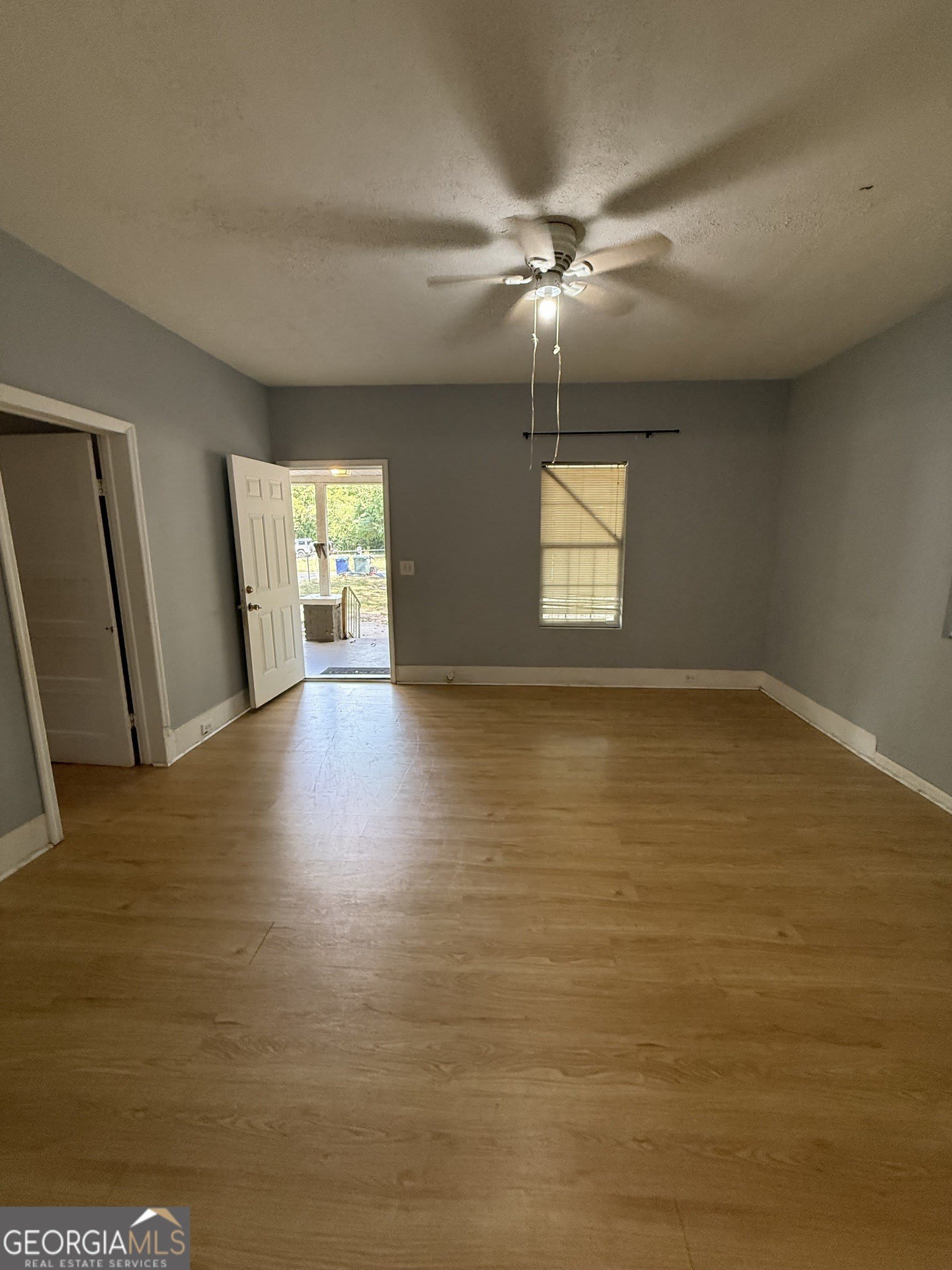 1006 W College Street Extension – photo 4