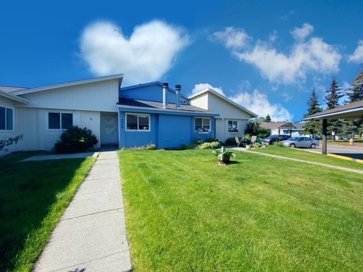 East Anchorage Two Bedroom Condo w/ In Unit Laundry – photo 5