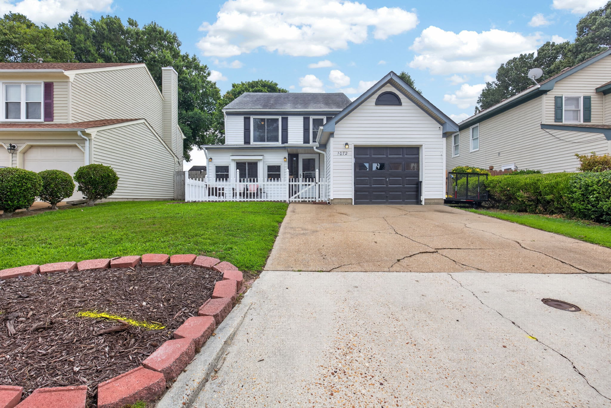 1072 Taylor Rd – photo 1