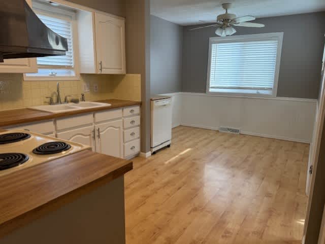7555 Charles Street – photo 2