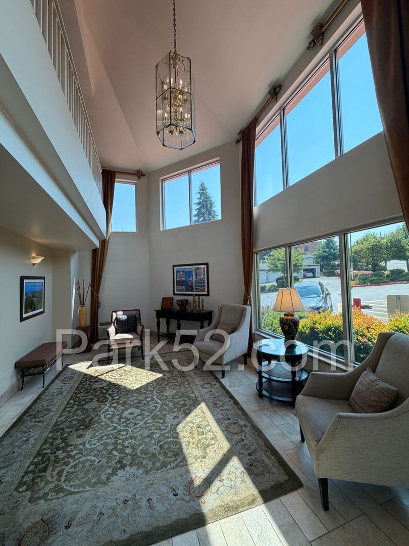 Beautiful 2 Bedroom Condo in Downtown Tacoma With Separate Garage & Amenities! – photo 3