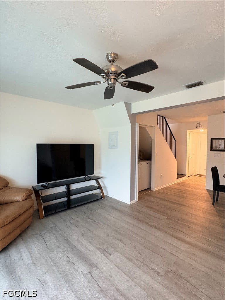 4520 SW 8th Place – photo 4