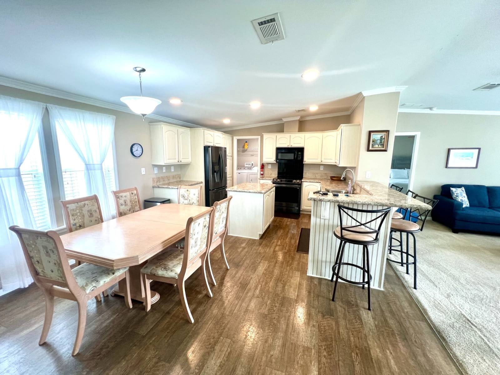 7407 Westwood Drive – photo 4