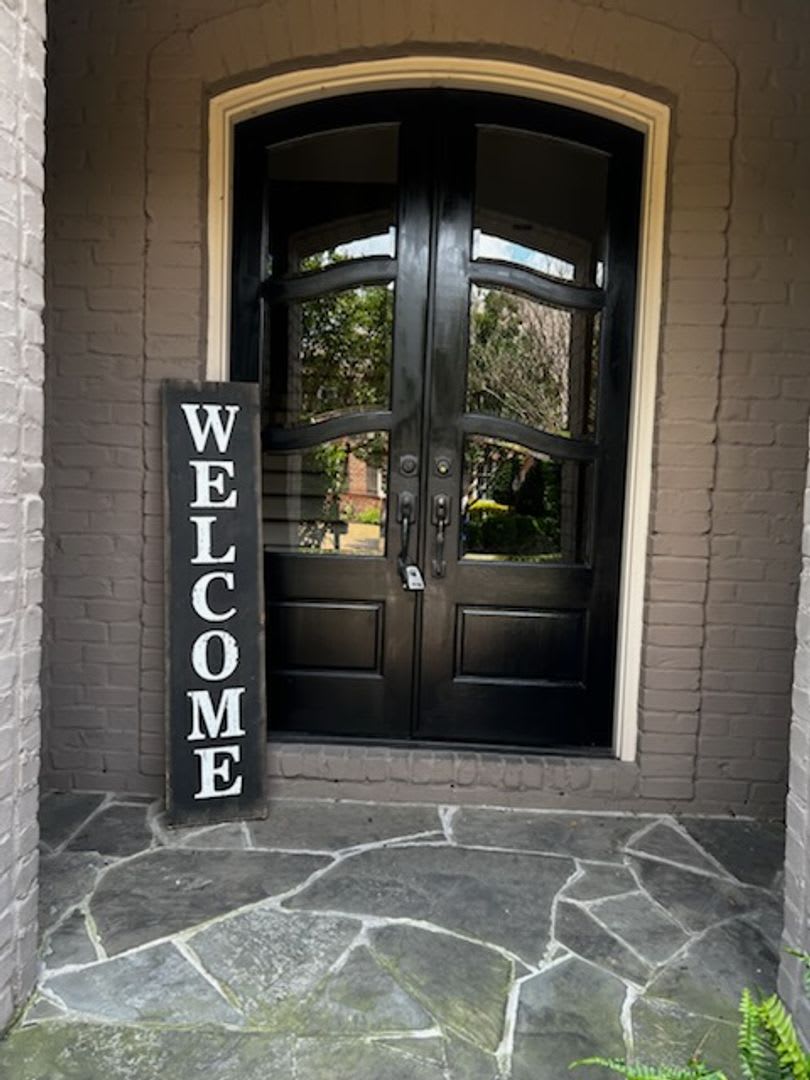 HOME FOR SALE or rent Gorgeous executive home in gated community! – photo 3