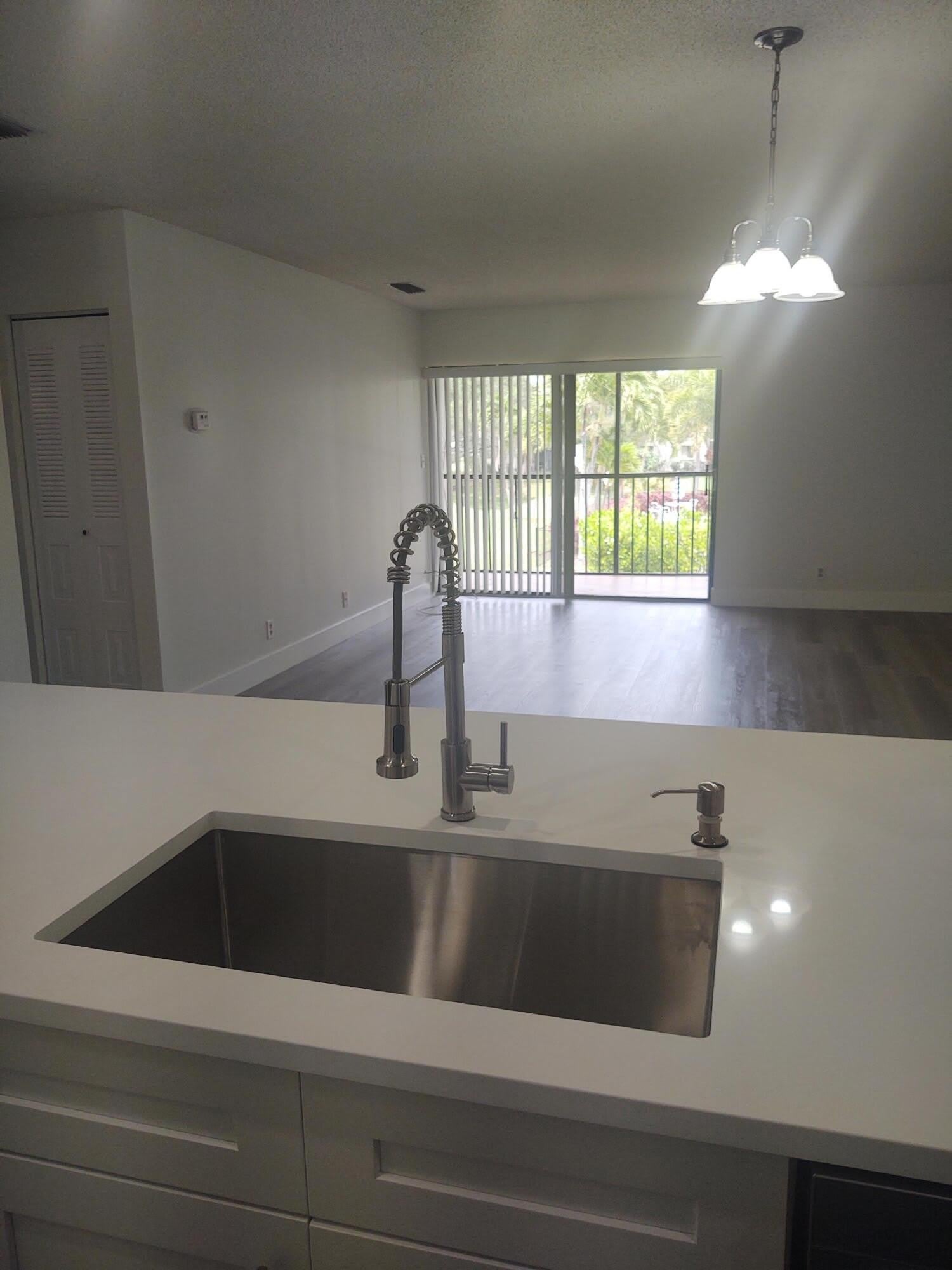 140 NW 70th – photo 5