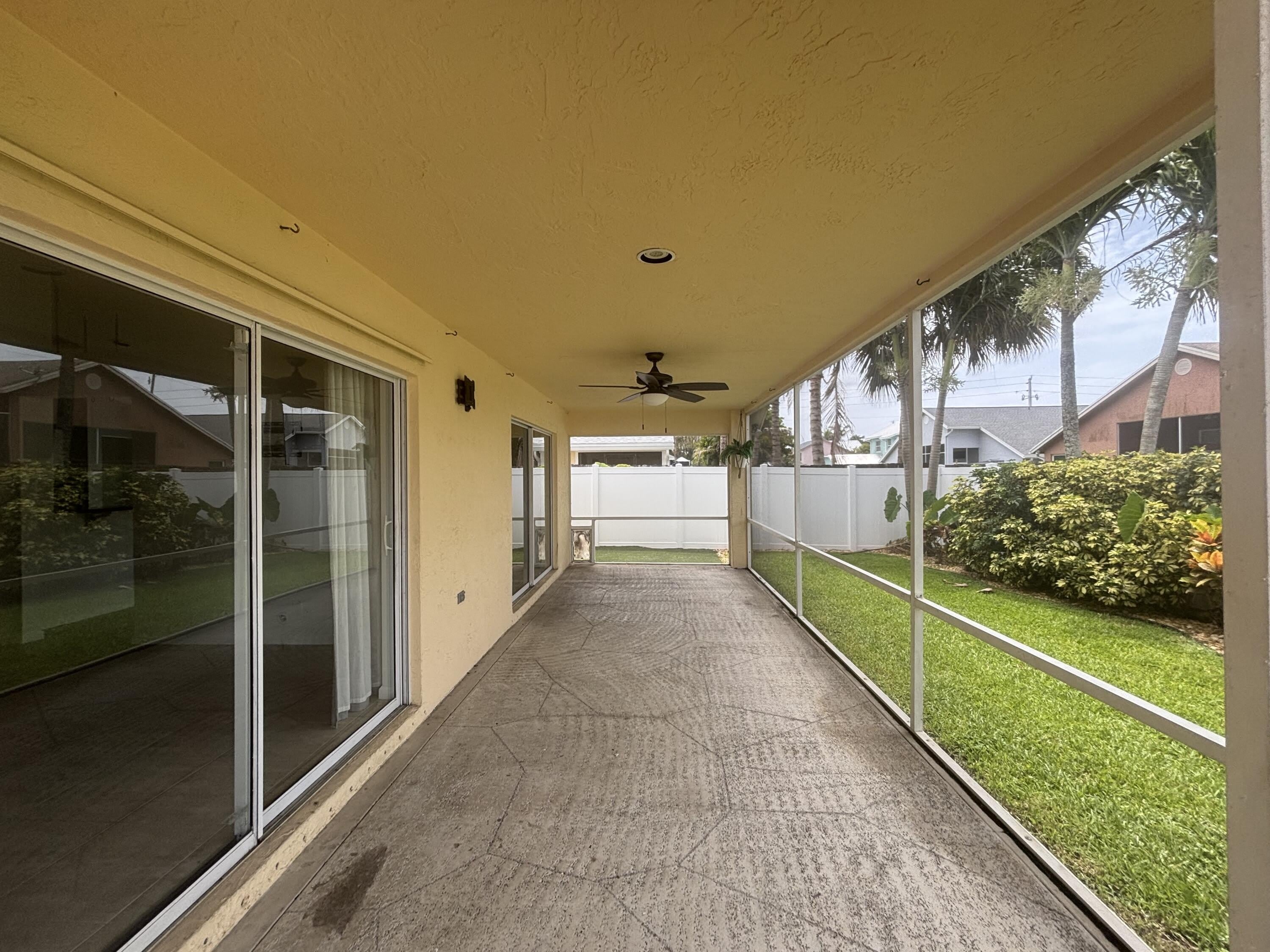 6366 Barbara Street – photo 4