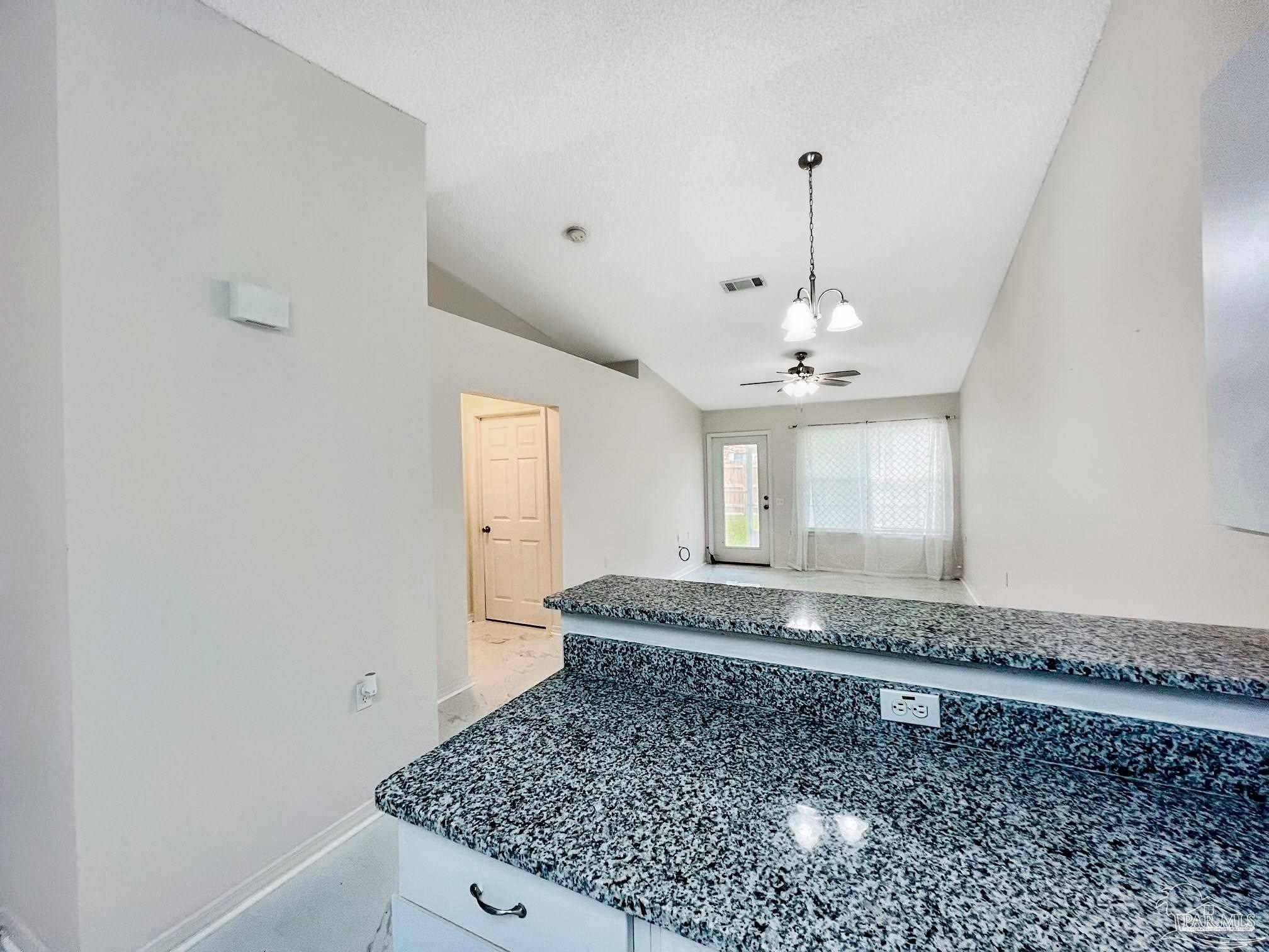 8124 Heirloom Dr – photo 5
