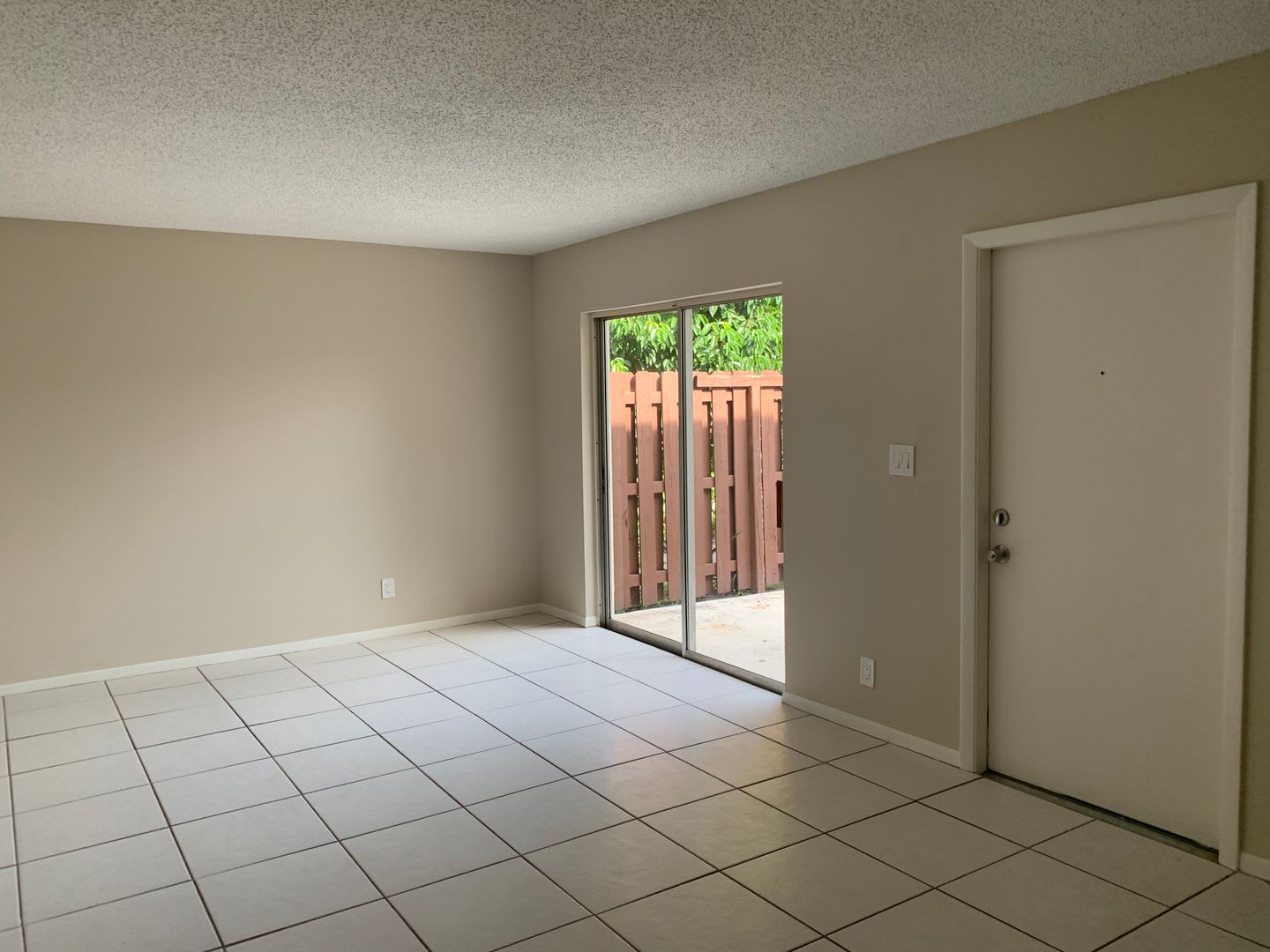 2 Bedroom 1.5 Bath 2 Story Townhouse – photo 5